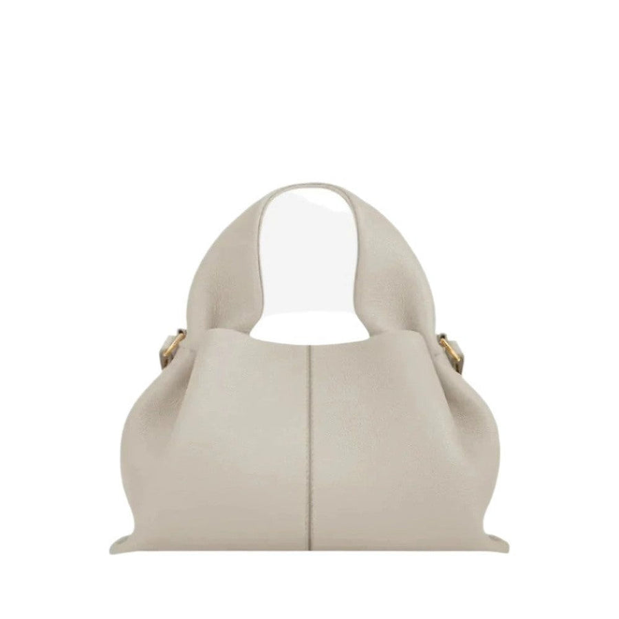 Jamie | Stylish Travel Companion